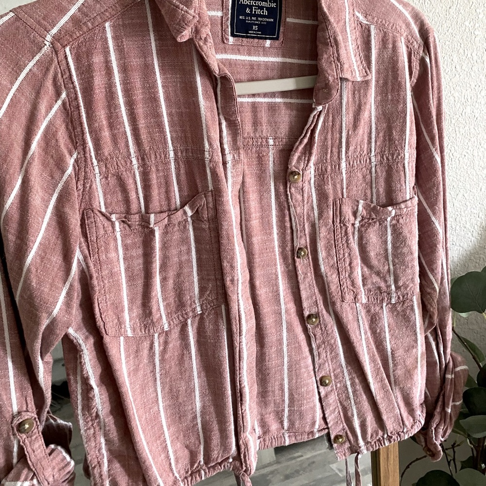 A&f crop top